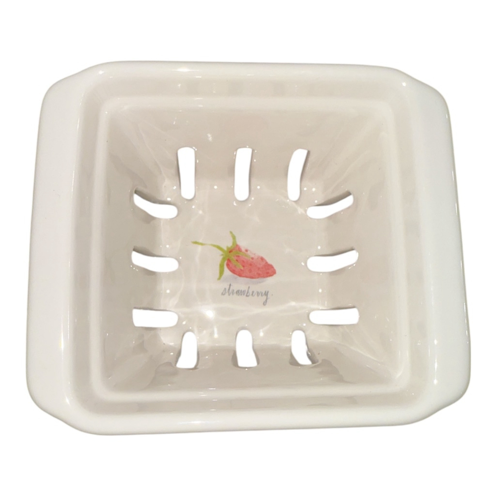 Ceramic Strawberr Strainer, White Porcelain Kitchen Colander with Drainage Holes